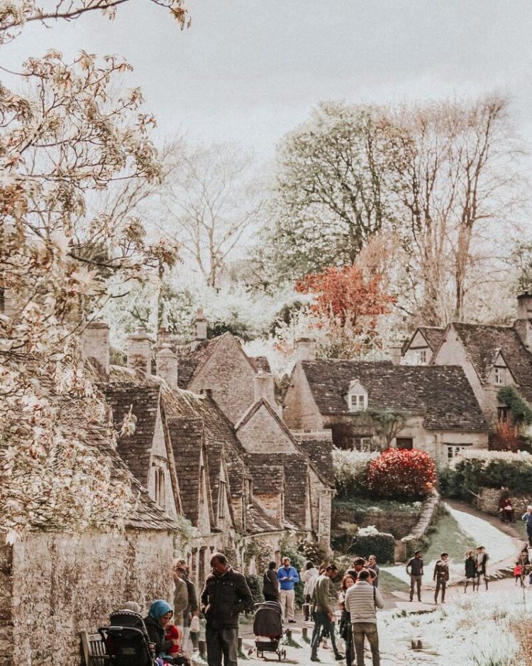 Bibury: Quick Guide to a Beautiful Village