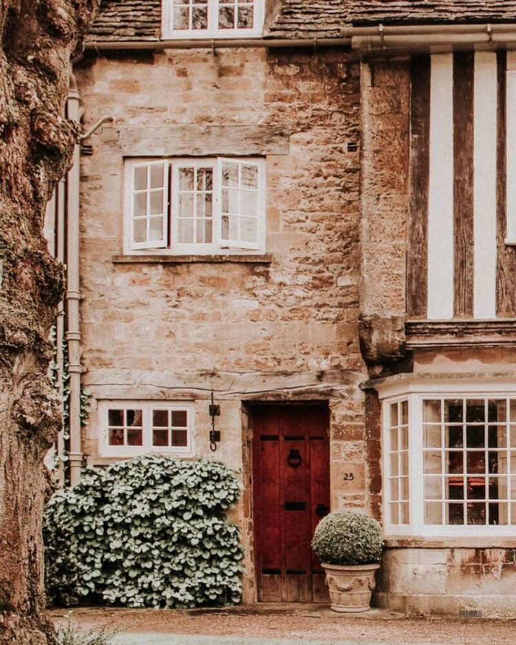 Burford, England