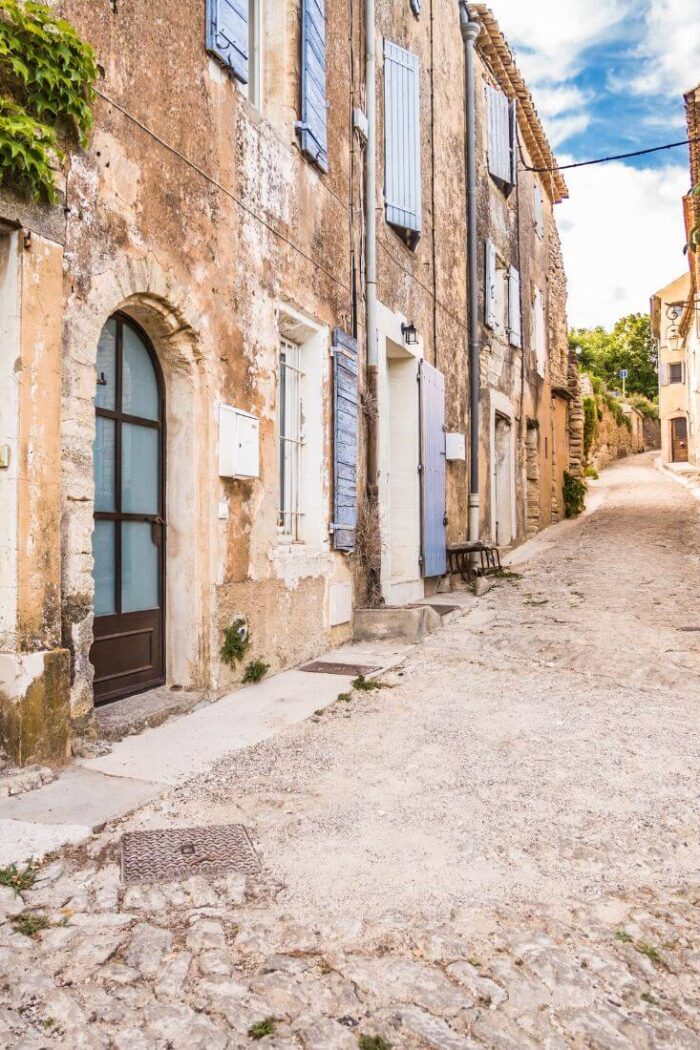 Violès: Things to Do in This Quaint French Village